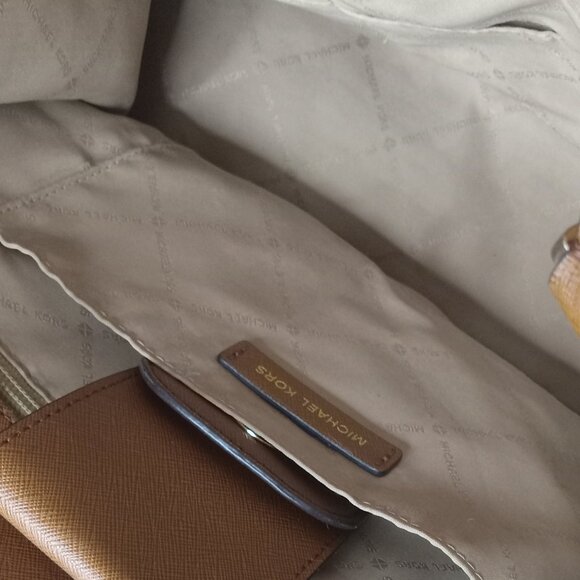 Michael Kors Karla East West - Picture 7 of 10